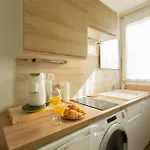 Daire Apartment Near Champs Elysees Paris